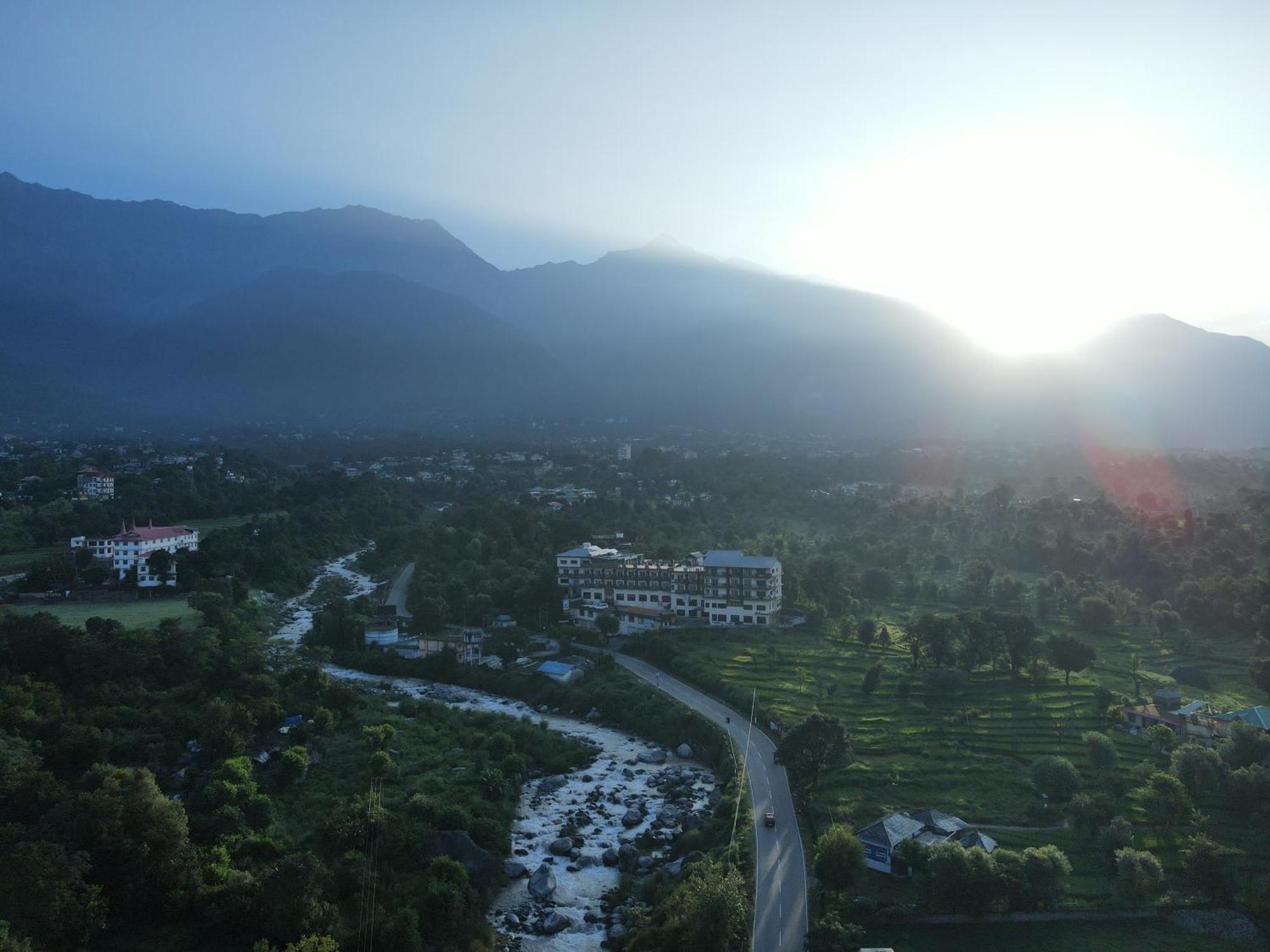 D'Polo Club & Spa Resort Dharamshala Dış mekan fotoğraf
